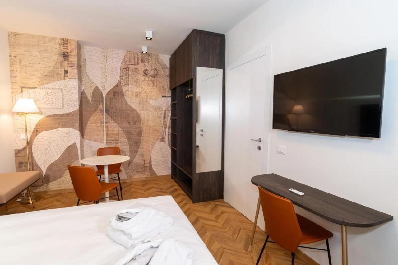 Jacuzzi Suite Home By Enjoy Garda Hotel Peschiera del Garda Exteriör bild
